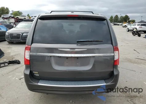 2016 Chrysler Town & Country Touring from USA, damaged, VIN 2C4RC1BG7GR268140